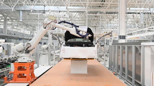 一汽紅旗繁榮工廠 搶占新能源汽車行業(yè)制高點 爭當紅旗高品質產品智造者